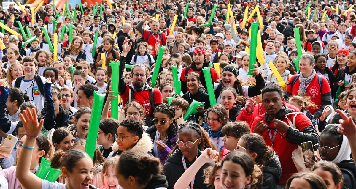 Les activités proposées par les sorties loisirs : karting, musée, accrobranche, escape game...,